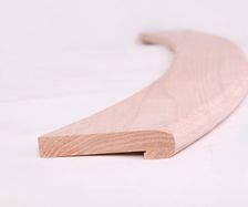 Tread - Curved, hardwood nosing 